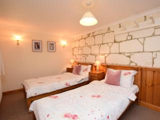 3 Bed in Merstone IC056 - - 5
