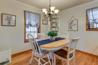 Peaceful Bryson City Cabin with Hot Tub and Deck! - Bryson City - 3