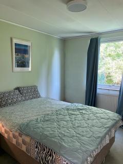 Home Stays-Private Rooms in a Villa Near City for families/Individuals - Stoccolma - 0