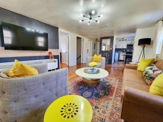 Chic Spacious Apt Near Attractions/Food/EWR/NYC - 7