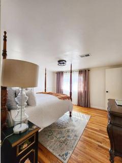 Chic Spacious Apt Near Attractions/Food/EWR/NYC - 4