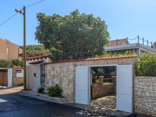 Seaside family friendly house with a swimming pool Slatine, Ciovo - 22427 - Slatine - 9