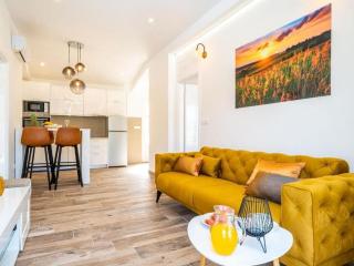 Family-friendly apartments with swimming pool Pomena, Mljet - 22317 - 1