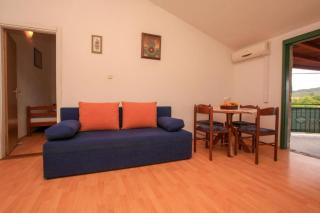 Apartments by the sea Sucuraj, Hvar - 22494 - Hvar - 6