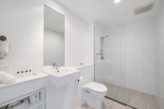 Oaks Nelson Bay Lure Suites - 2