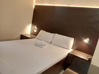 Anton's Inn - Balanga - 9