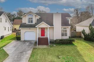 The Savannah Dream House: 3 Bed 3 Bath - 9