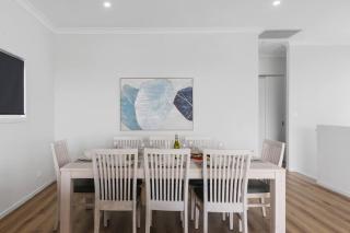 South Beach Escape - Sensational Shell Cove Living - Shellharbour - 2