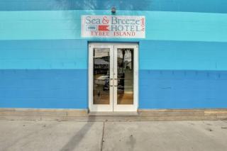 The Sea & Breeze:1 Bed Condo w/Pool Steps to Beach - Tybee Island - 4