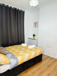 Cozy 3BR Urban Oasis in the City Hub - Manchester - 8