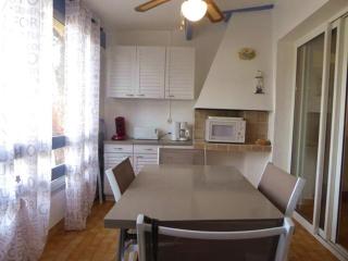 Appartement Climatisé 2 Pièces avec Piscine, Tennis et Parking à 500m de la Plage - FR-1-776-73 - 6