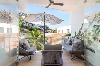 Heart of Zona Romantica, steps from restaurants, shops and nightlife-LUXURY CONDO - Puerto Vallarta - 3