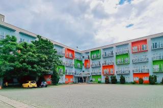 Gading Serpong Hotel Near Stadion Persita Redpartner - Anggris - 7