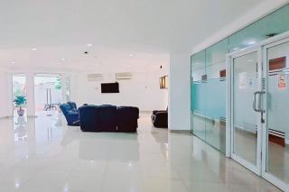 Gading Serpong Hotel Near Stadion Persita Redpartner - Anggris - 2