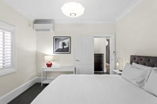 Comfy 2-Bed Apartment with AC throughout - Sydney - 3