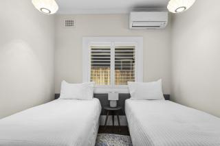 Comfy 2-Bed Apartment with AC throughout - Sydney - 2