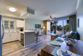 Gulfside 215 - Your Own Slice of Paradise! - Ocean Views - Free Beach Service! - Fort Walton Beach - 0