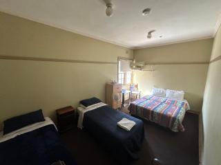Coffs Harbour Hotel - 3