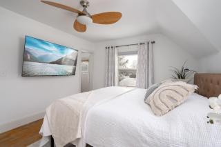 King Bed - 5 Min to MOA - 75 & 65' HDTV - Ping Pong - Richfield - 8