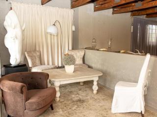 Muckleneuk Manor - 1