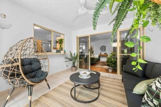 The Nest Cairns - 4 pools BBQ & Resort - 5