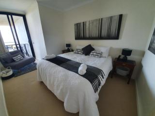 Serenity by the Sea - Rockingham - 9