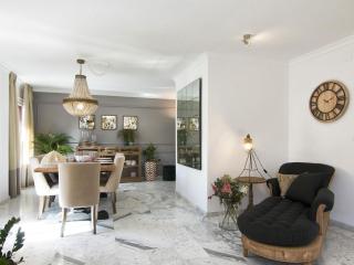 Glow and Elegant Apartment in Granada Center Free Parking - Granada - 1