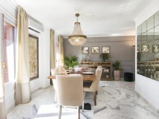 Glow and Elegant Apartment in Granada Center Free Parking - Granada - 2