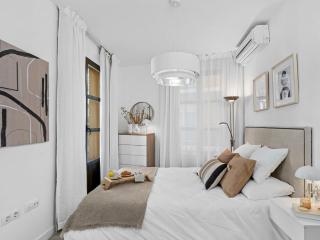 Elegant and Central Location - 3