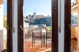 ChezmoiHomes Unique Alhambra Views - 1