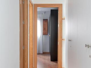 ChezmoiHomes Gran Via house with parking - 2