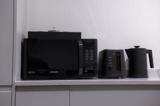 Luxury Mcr 2bed,2bath Apartment- Central location! - 2