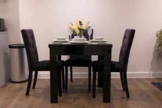 Luxury Mcr 2bed,2bath Apartment- Central location! - 5