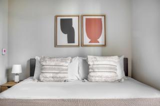 Blueground Bell Town dog prk nr arena dining SEA-717 - 1