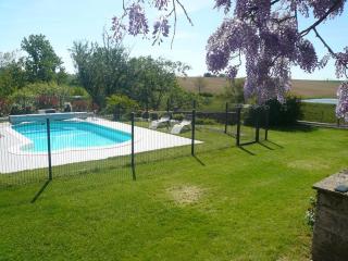 Gîte le chant des tournesols piscine chauffée - Montirat - 4