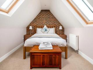 Tranquil Chilterns Farm Hideaway - Pass the Keys - 1