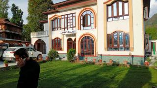 Hotel John's Palace - Srinagar - 0