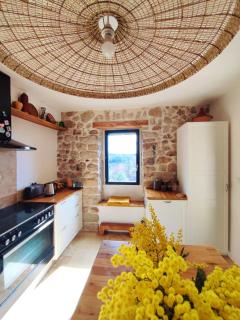 Magnanerie lovée dans la forêt, bordée par la rivière á 5 minutes du village - Joyeuse - 2