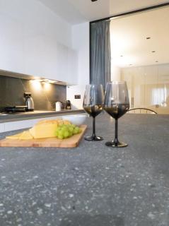 Dahlia Suite - 5 min drive to Piraeus Port - Piraeus - 3