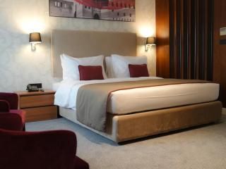 Ramada Hotel & Suites by Wyndham Erbil 32 Park - Arbil - 5