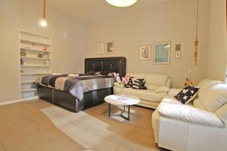 EAST spacious studio apt in the heart of Sarajevo - Sarajevo - 3