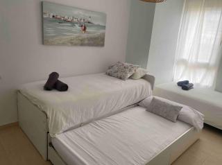 ¡Precioso apartamento en 1 línea con piscina! - Denia - 3
