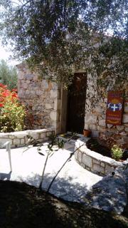 Charouda stone tower xenonas - Pyrgos Dirou - 9