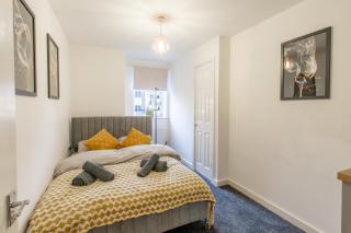 Open Mind Leisure - Luxury Apartment Near Hospital & Underground Free Parking for 2 Vehicles - Southampton - 1