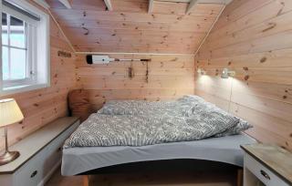 2 Bedroom Cozy Home In Finnås - 5