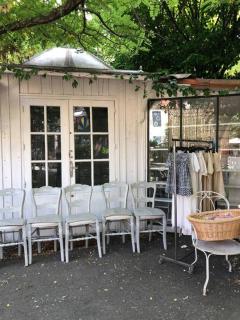 Une pause en Provence au Village des antiquaires de la Gare - LʼIsle-sur-la-Sorgue - 7
