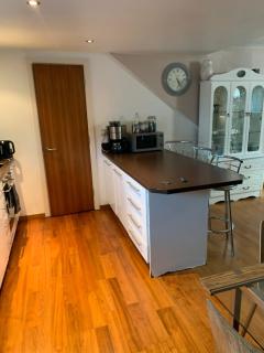 2 Bed duplex, close to Millennium Square - 3