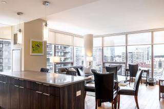 Spacious Apartment Downtown - 0