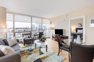 Spacious Apartment Downtown - 5