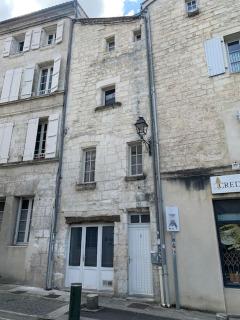 La Tour - Hyper Centre - Place du Palet - Angulema - 9